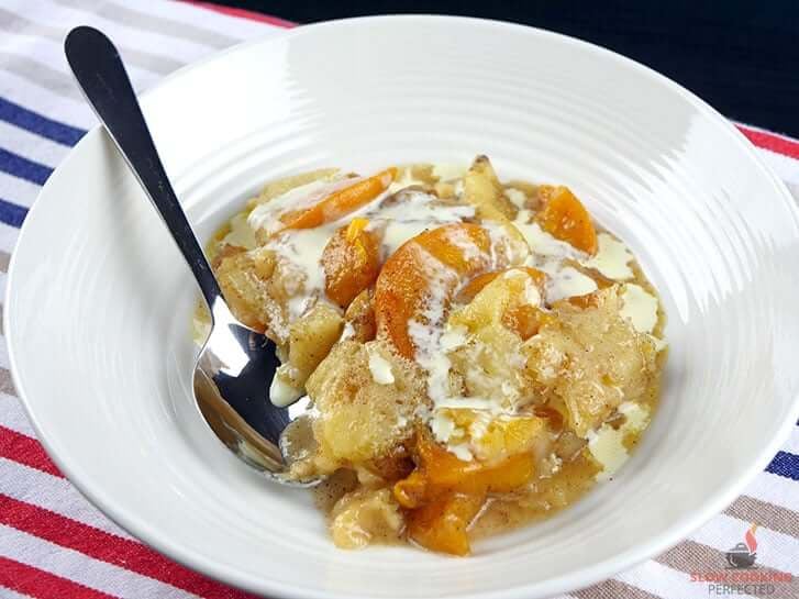 Slow Cooker Peach Cobbler