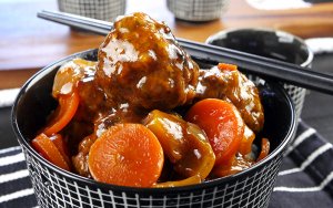 Featured image for Slow Cooker Sweet & Sour Meatballs