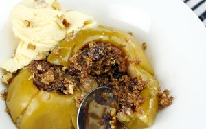 Featured image for Slow Cooker Baked Apples