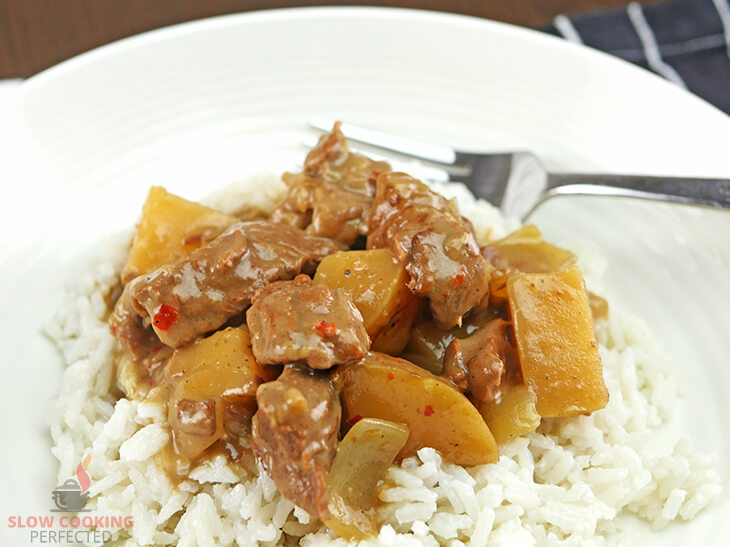 Slow Cooker Massaman Beef Curry - Slow Cooking Perfected