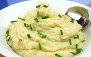 Featured image for Creamy Slow Cooker Mashed Potatoes