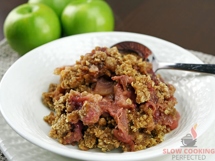 Apple and Rhubarb Crumble