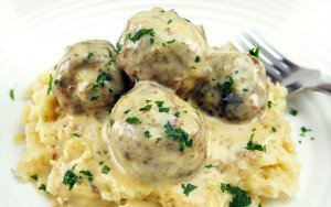 Featured image for Slow Cooker Swedish Meatballs