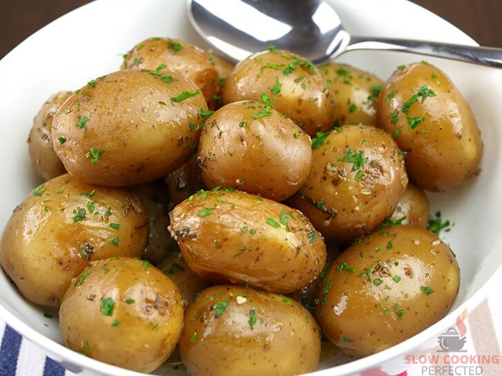 Herby Slow Cooker Baby Potatoes - Slow Cooking Perfected