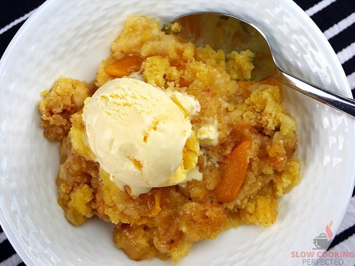 Peach dump cake crock pot