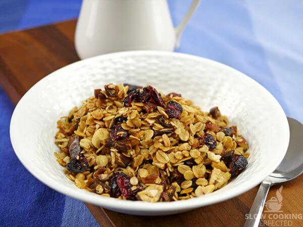 Homemade Slow Cooker Granola - Slow Cooking Perfected