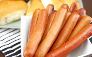 Slow Cooker Hot Dogs