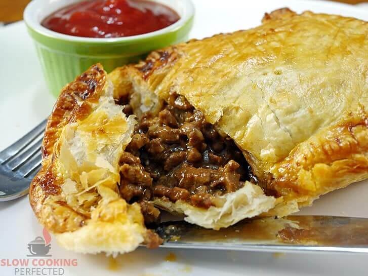 Slow Cooker Beef Mince Pie