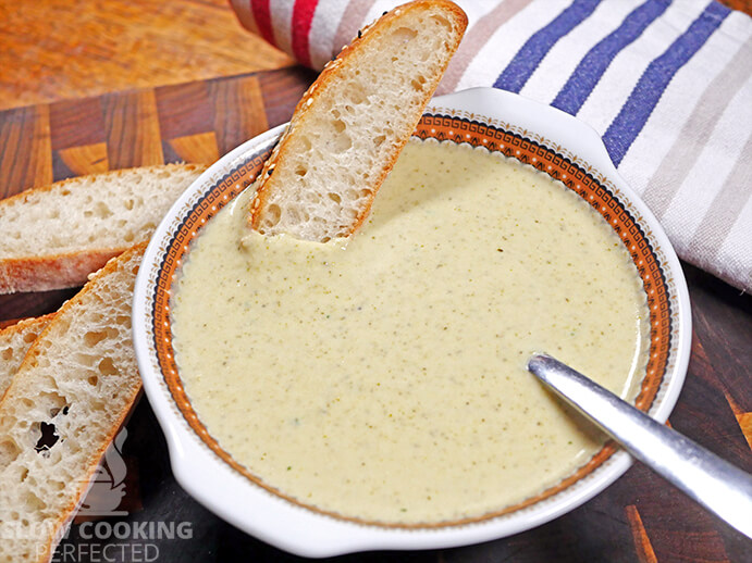 Slow Cooker Broccoli Cheese Soup