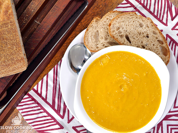 Carrot Soup with Bread