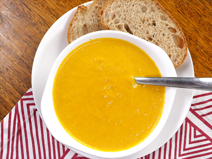 Slow Cooker Carrot and Ginger Soup