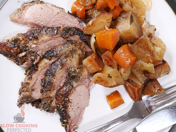 Slow-Cooked Roast Lamb with Vegetables